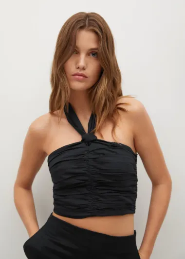 Topovi koji otkrivaju leđa savršen su izbor za ljeto