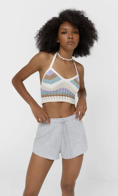 Topovi koji otkrivaju leđa savršen su izbor za ljeto