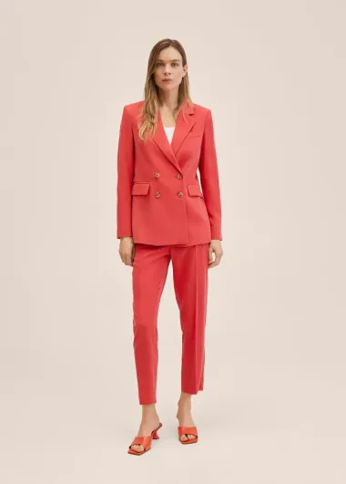 Odijela u boji - proljetni modni trend kojem je teško odoljeti