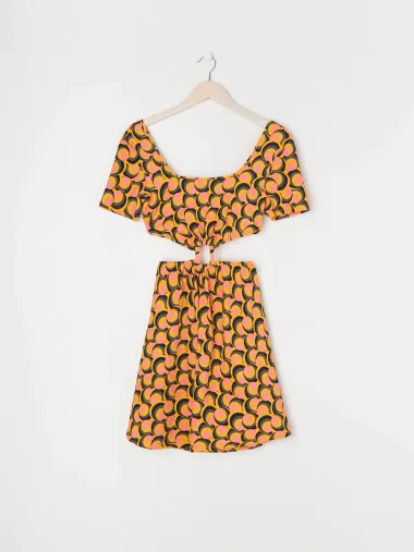 I ovog proljeća hit su haljine- duge, kratke s otvorenim leđima- kakve god poželiš