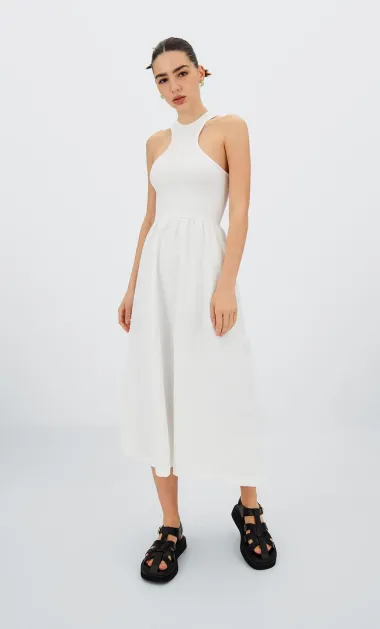 Već od 129 kuna: Najljepše bijele haljine za ljeto iz Stradivariusa