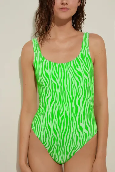 Najljepši kupaći kostimi neonskih boja koji će istaknuti preplanuli ten