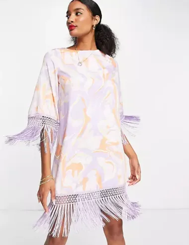 Vraćaju se haljine s resicama: 10 modela koji će podići svaki look