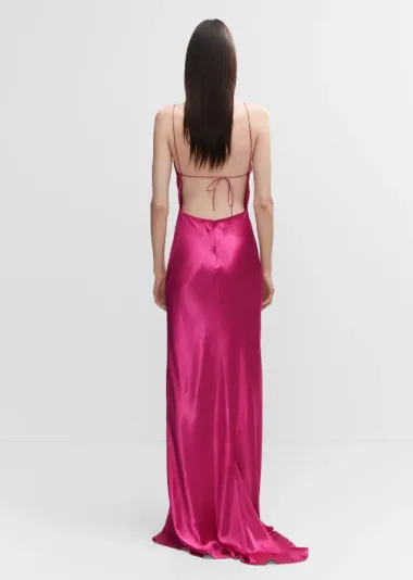 Ženstvene i elegantne: Ovo su najljepše haljine otvorenih leđa iz ponude