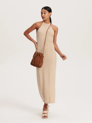 Ženstvene i elegantne: Ovo su najljepše haljine otvorenih leđa iz ponude