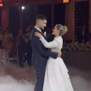 Kao da lebdi: Neobična vjenčanica Martine Filić sve je ostavila bez daha